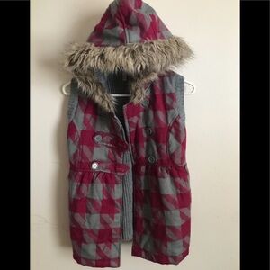 BONGO Vest With fur hood